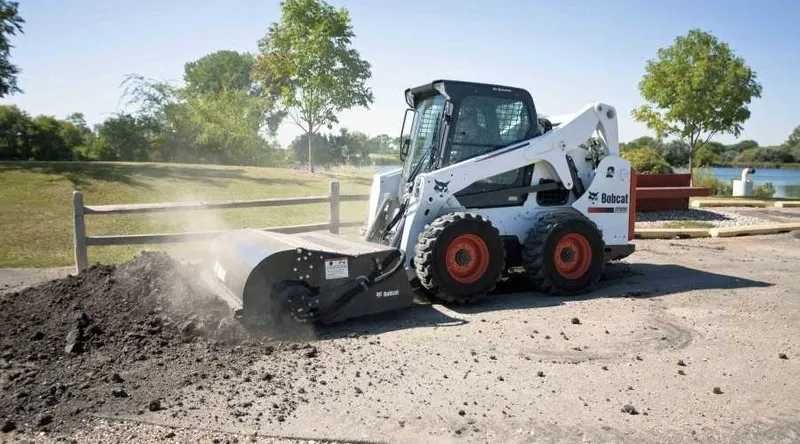 Bobcat S530 - аренда Услуги мини-погрузчика Фреза, самосвалы до 35 т