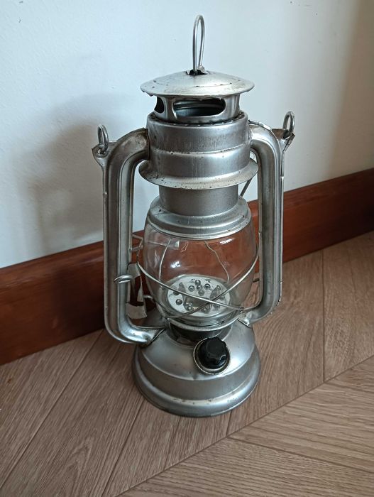 Lampka naftowa ozdoba atrapa led