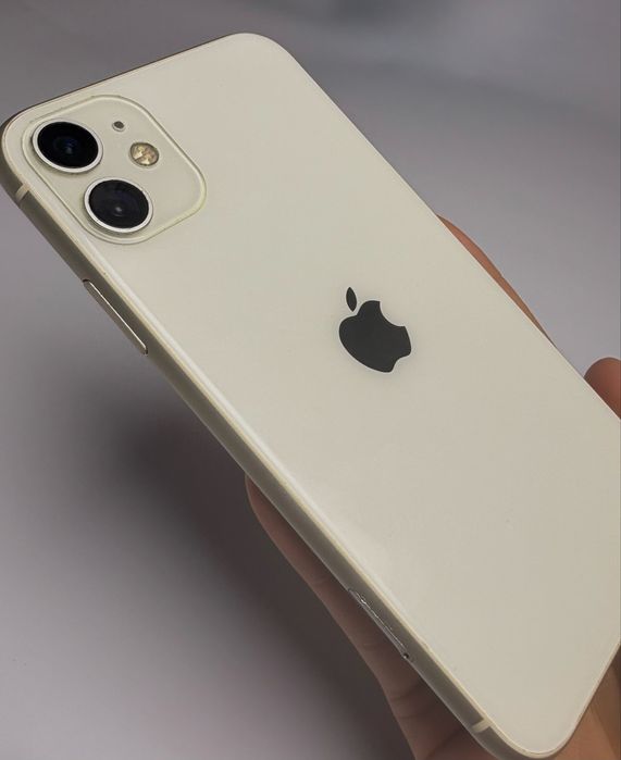Продам 11 айфон, акумулятор 100%, 64gb