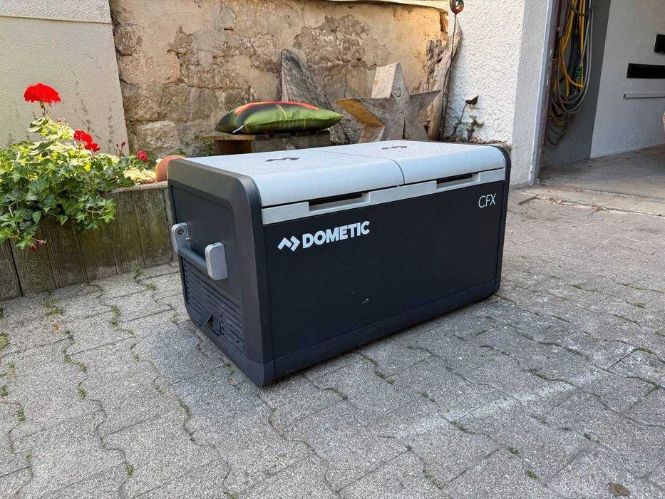 Dometic CFX3 75DZ – dwustrefowa lodówka kompresorowa.