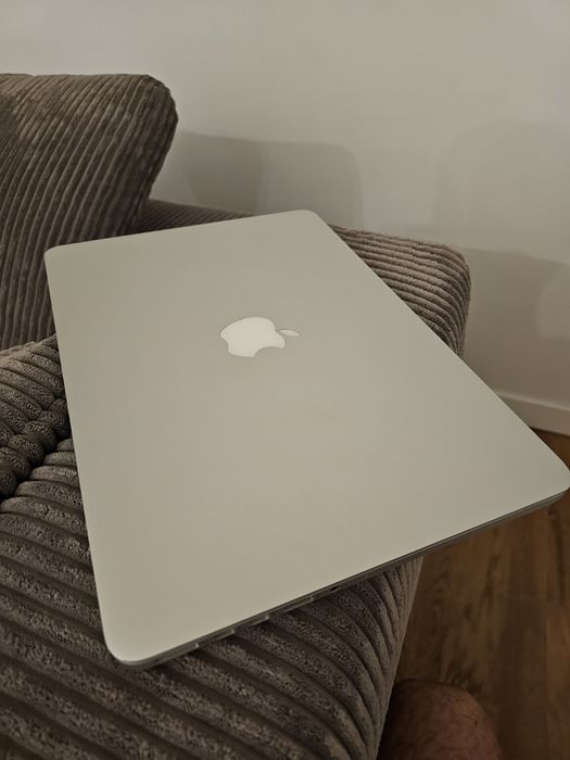 Laptop macbook pro A1502 na windows 10 pro