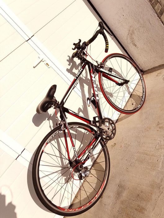 Bicicleta / Rolo e acessórios - conjunto