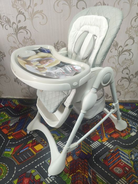 Дитячий стільчик для годування Carrello Caramel