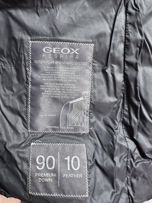 Жіноча куртка geox