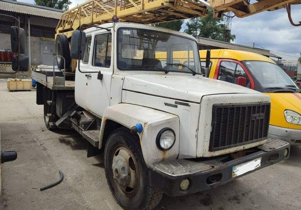 Оренда послуги автовежі аренда автовишки