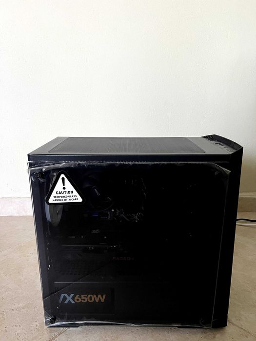 Gaming PC - powered by AMD