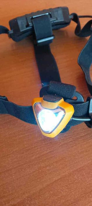 Latarka czołowa FENIX HL30 LED