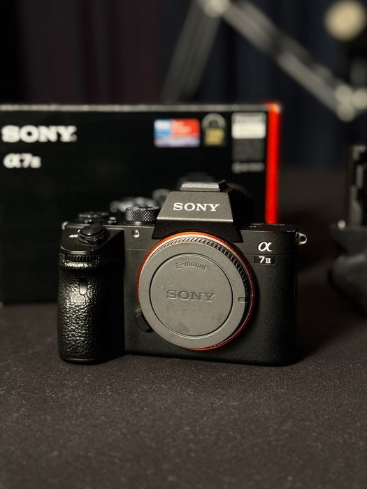 Sony a7iii - Full Frame (com GRIP)