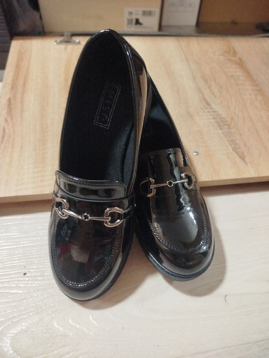 Лофери лаковані MISO 41р, туфлі,25,5 см