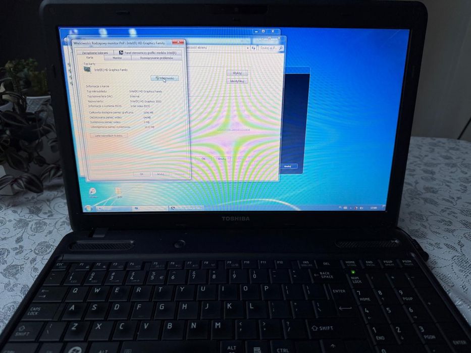 Toshiba  c660-1nf