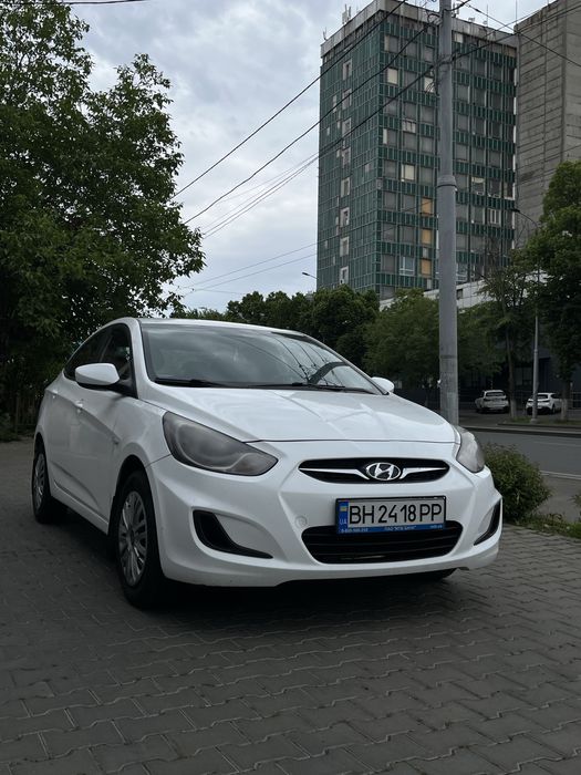 Hyundai Accent 2011