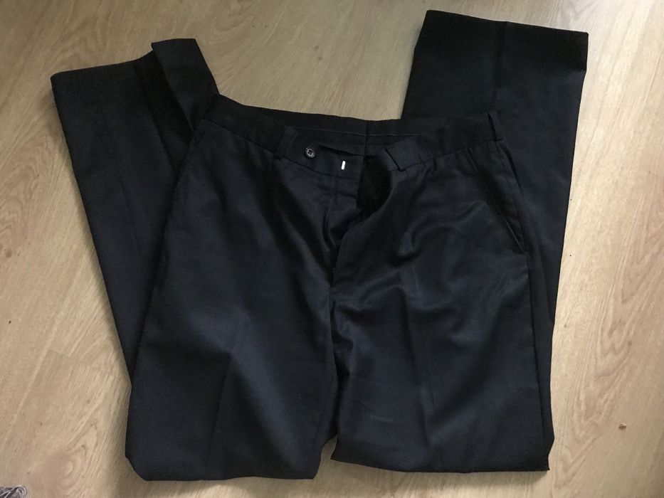 Czarny garnitur meski