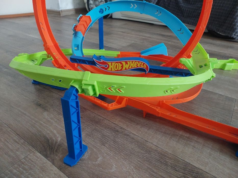 ігровий набір Hot Wheels Випробування гіперпетлі