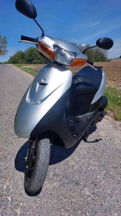 Suzuki lets 2 з Японії