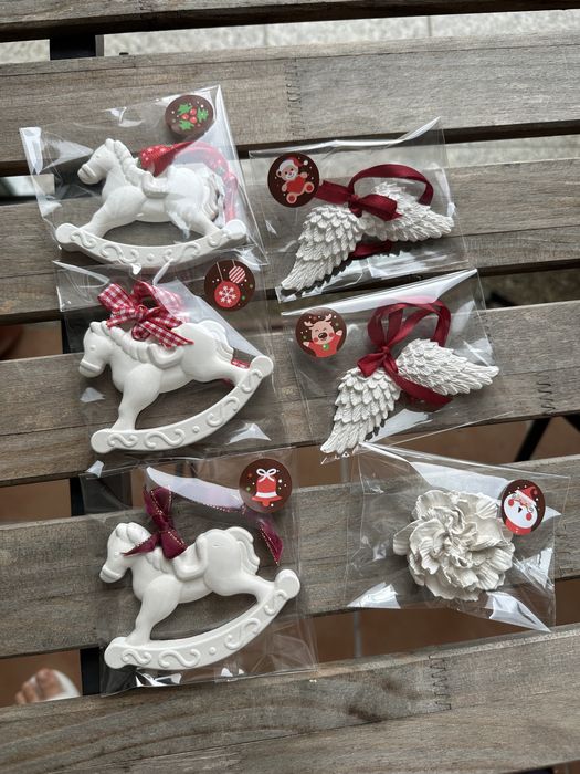 Várias peças em gesso perfumado