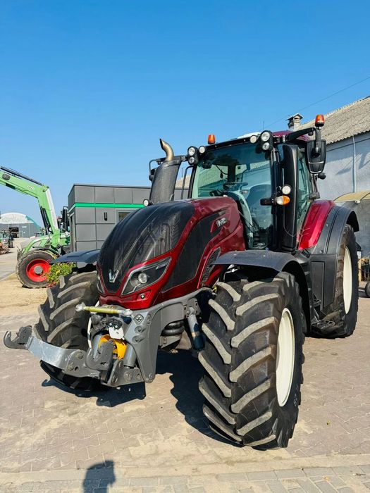 Valtra T174 Versu  190 KM SISU, 5600 mtg, GPS RTK, miękka oś i kabina, przedni TUZ i WOM,