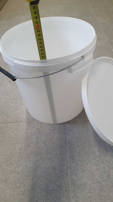 Wiadro z pokrywką