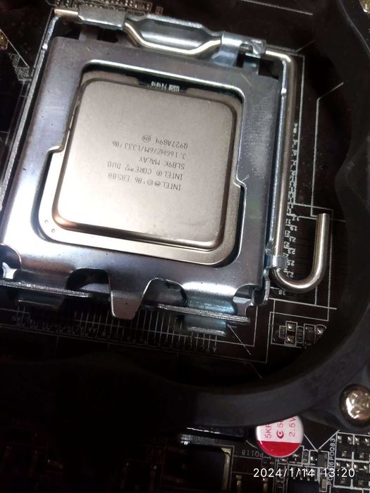 материнская плата P5Q с процессором E8500