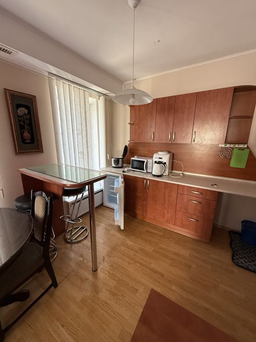 Виставка , власник