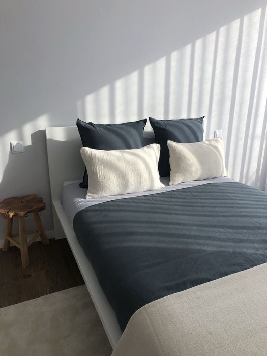 Cama de casal com estrado e colchão