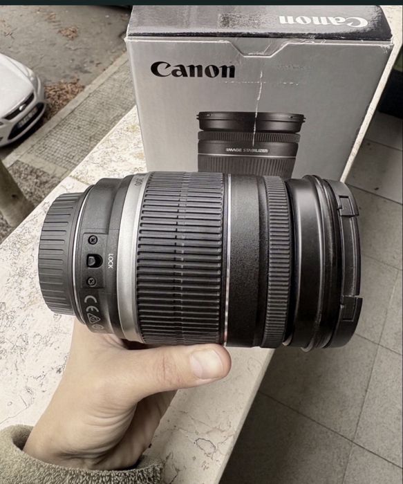 Canon EF 18-200mm f/3.5-5.6 IS