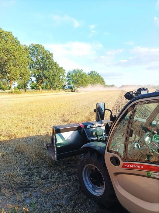 Usługi ładowarką teleskopową Manitou
