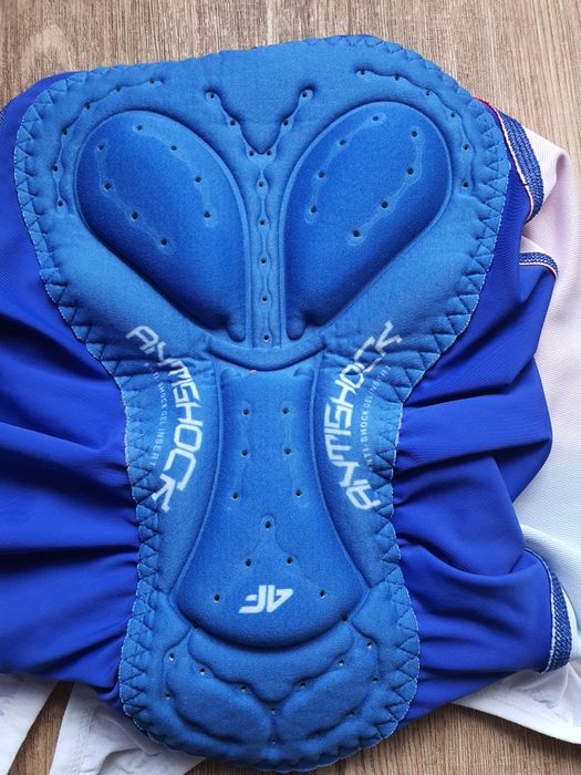 4F spodenki rowerowe z szelkami