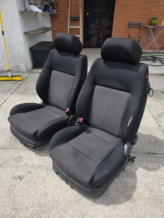 Bancos Golf 4 3p Traseiros Recaro