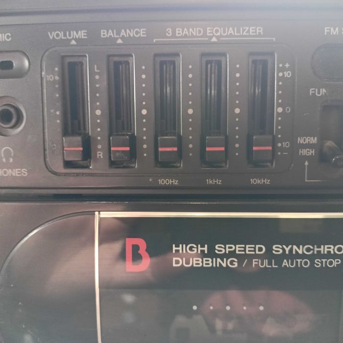 Wieża, radiomagnetofon SANYO  MW171LO