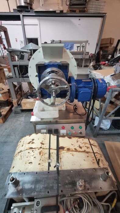 Refinadora de chocolate -cap. 40 kg