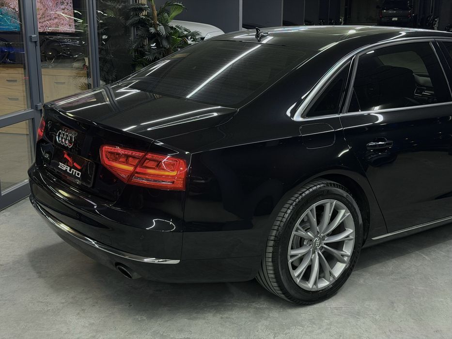 Audi A8L