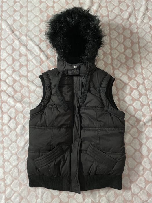 Czarna kamizelka z kapturem marki New Look dobra na rozmiar S 36 (rozm