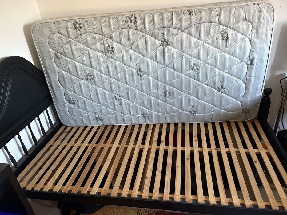 Cama preta solteiro/ colchao ortopedico