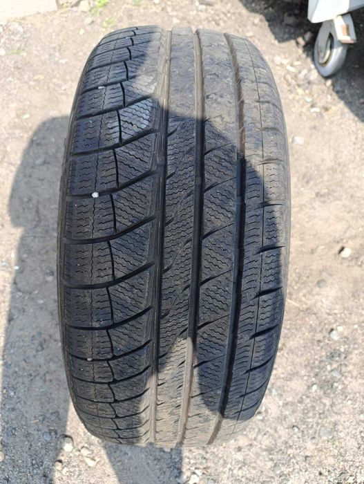 Шина Davanti Wintoura 235/55 R17