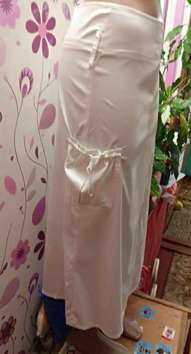 Футболка новая +Юбка 42 р. белая длинная спортивная+футболка черная в