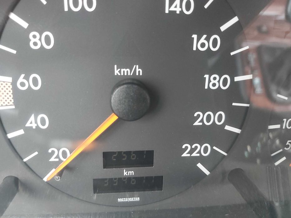 Mercedes-Benz C220 D