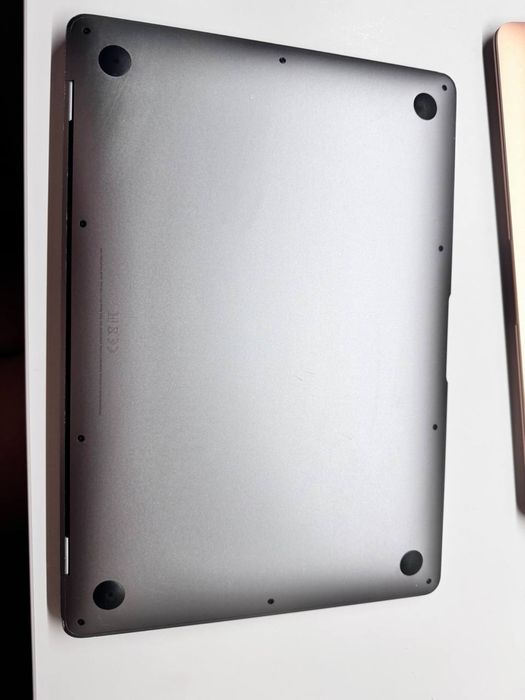 macBook Air 13 2019 року