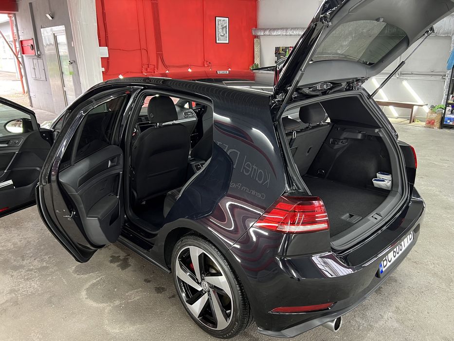 Продам Volkswagen Golf GTI. 2.0 TSI.2021г.28000$