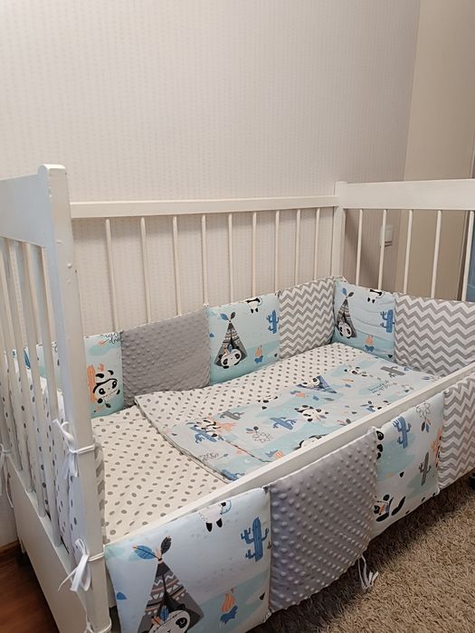 ліжко дитяче з повним комплектом(матрас, бортики, одіяло, подушечка)