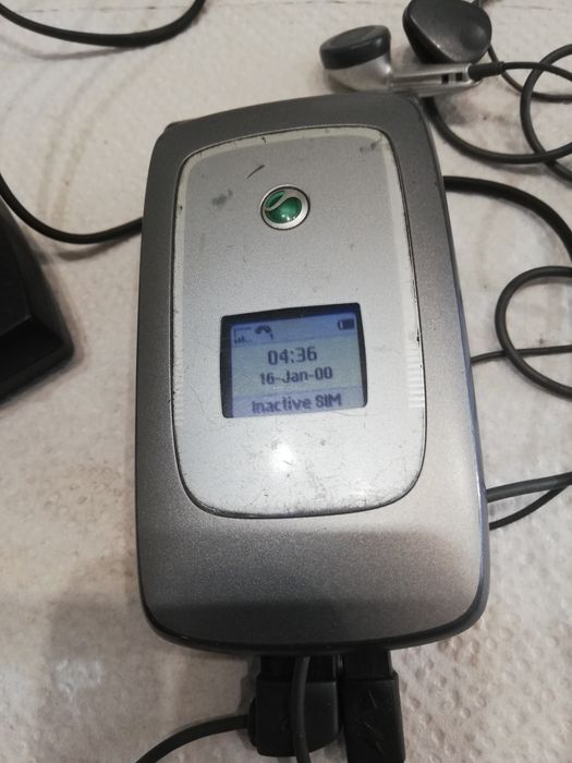 Kultowy Sony Ericsson z1010 ładowarka nowa bateria gratis