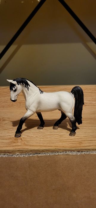Schleich koń Tennessee Walker ogier figurka model wycofany z 2007 r.