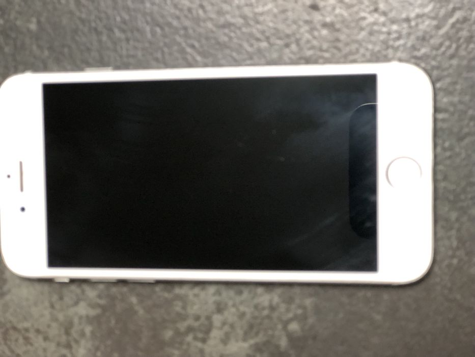 Apple 6 s  polecam bateria uszkodzona