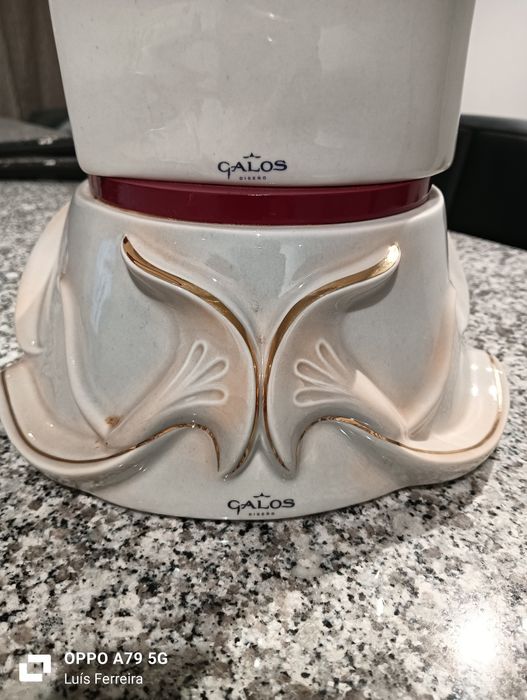 Busto feminino de porcelana marca GALOS