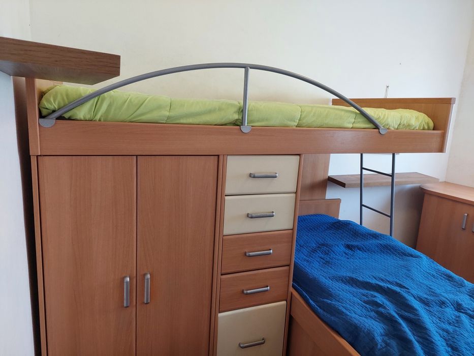 Beliche com roupeiro