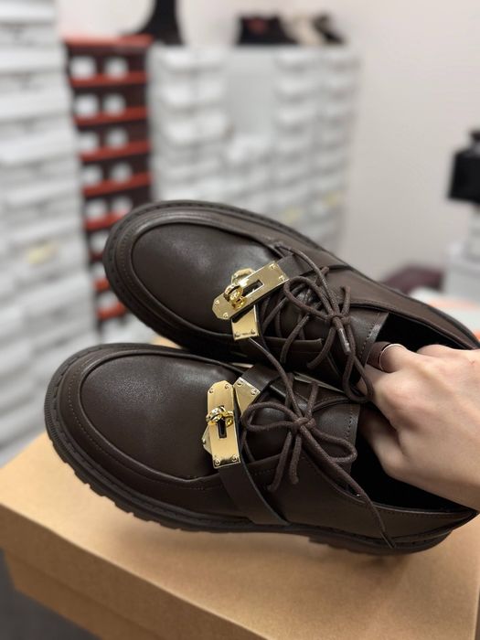 Трендові дербі для дівчат