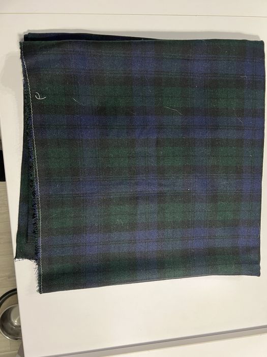 Шерстяна тканина в клітинку