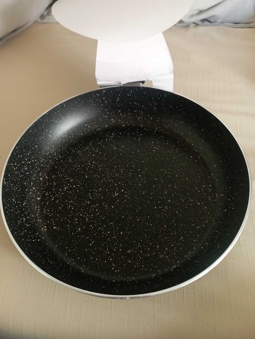 Frigideira Nova anti aderente