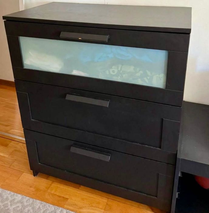 Conjunto Móveis Quarto Preto IKEA BRIMNES + Estante KALLAX Baixa com Caixas