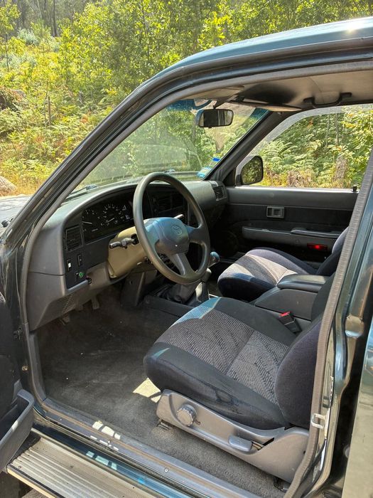 Toyota Hilux 4WD King Cab / Xtra Cab (1996) – Excelente para Projecto Overland / Camper