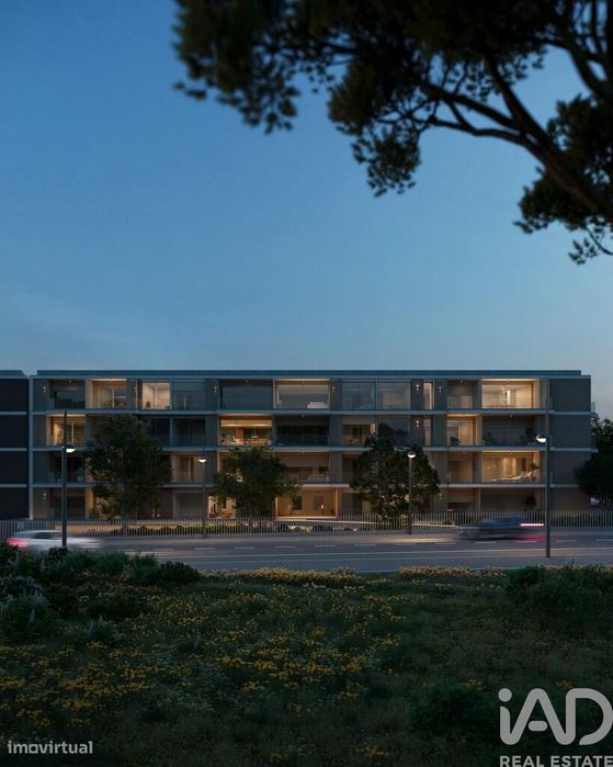 Apartamento T2 em São Félix da Marinha de 95,00 m2